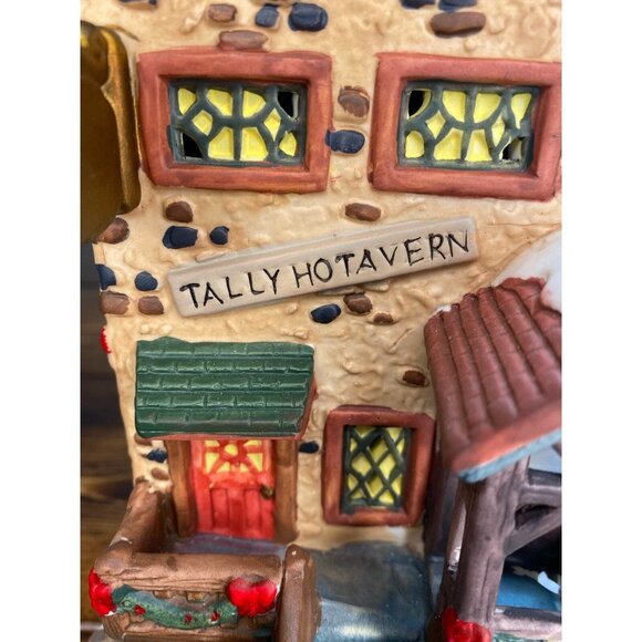 Vintage Christmas Streets Tally Ho Tavern 1999 Santas Village Ceramic Decoration - Picture 12 of 15